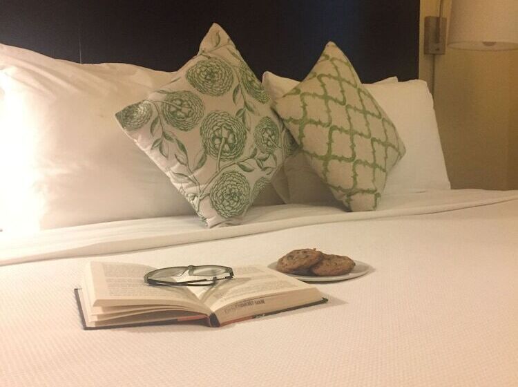 Bed and Breakfast Healdsburg Inn On The Plaza, A Four Sisters Inn