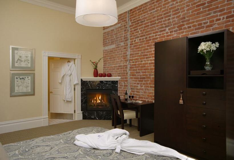 צימר Healdsburg Inn On The Plaza, A Four Sisters Inn