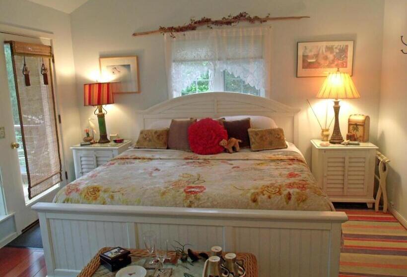 مبيت وإفطار Inn To The Woods