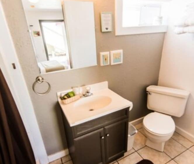 민박 Riverwalk Inn