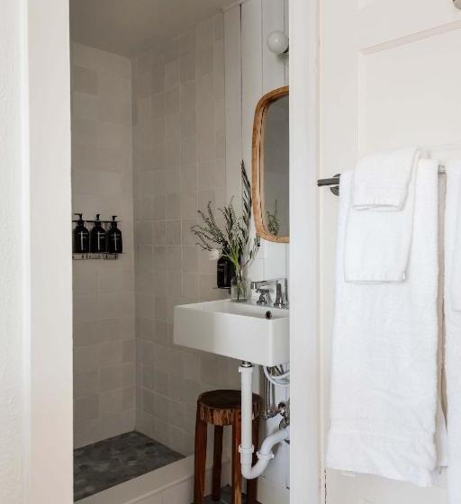 ベッドアンドブレックファースト The Bentley Inn