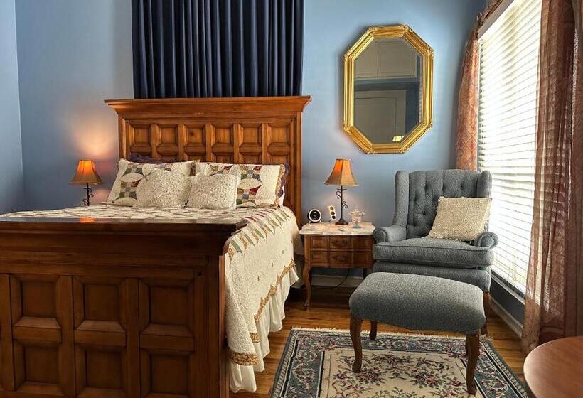 تختخواب و صبحانه The Blenman Inn