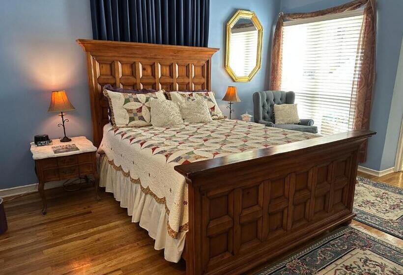 تختخواب و صبحانه The Blenman Inn