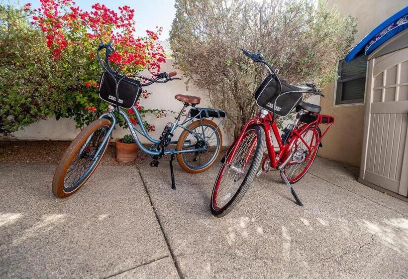 تختخواب و صبحانه The Blenman Inn