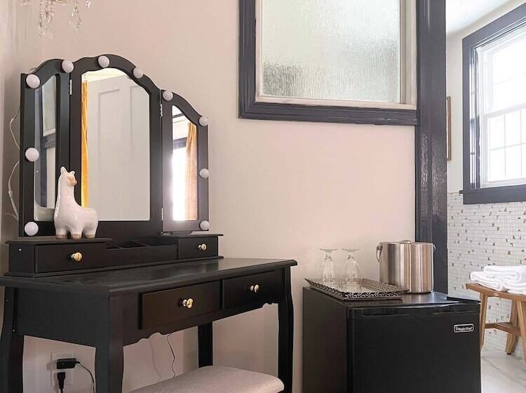 민박 The Inn At Stockbridge