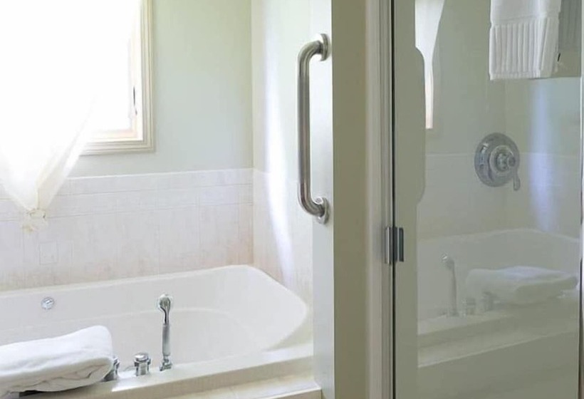 민박 The Inn At Stockbridge