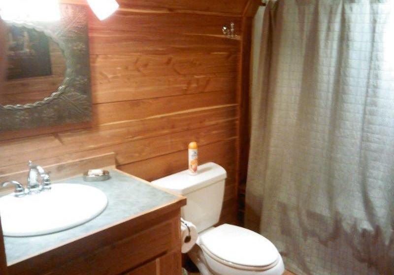 تختخواب و صبحانه Trail S End Guest House