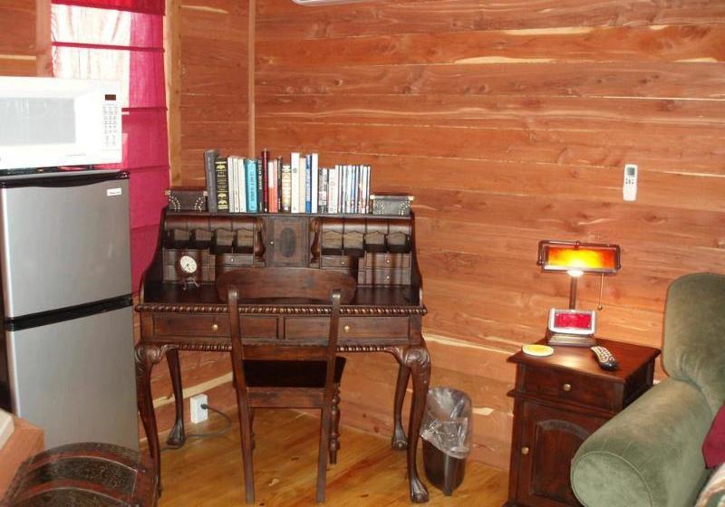 تختخواب و صبحانه Trail S End Guest House