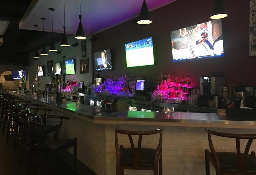 Chicago Parthenon Hostel