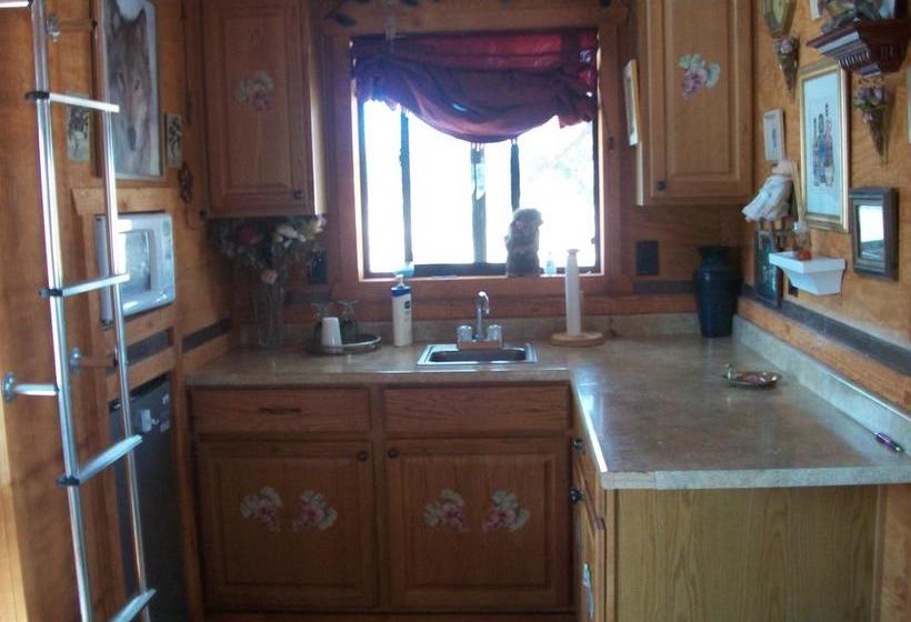 Dumplin Patch Bed & Breakfast