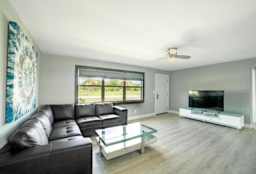 Everglades City Motel   Everglades Adventures Inn