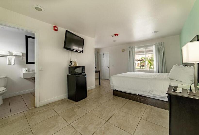 Everglades City Motel   Everglades Adventures Inn
