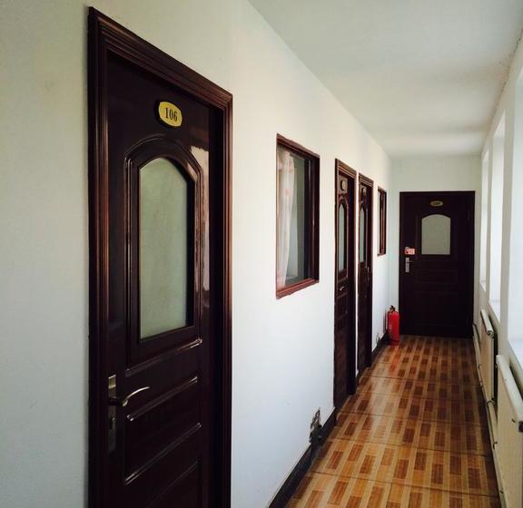 Galaha Int L Youth Hostel Jl Rime Island