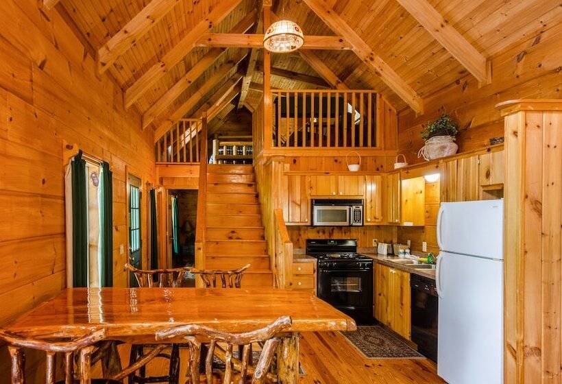 Highland Hills Motel & Cabins