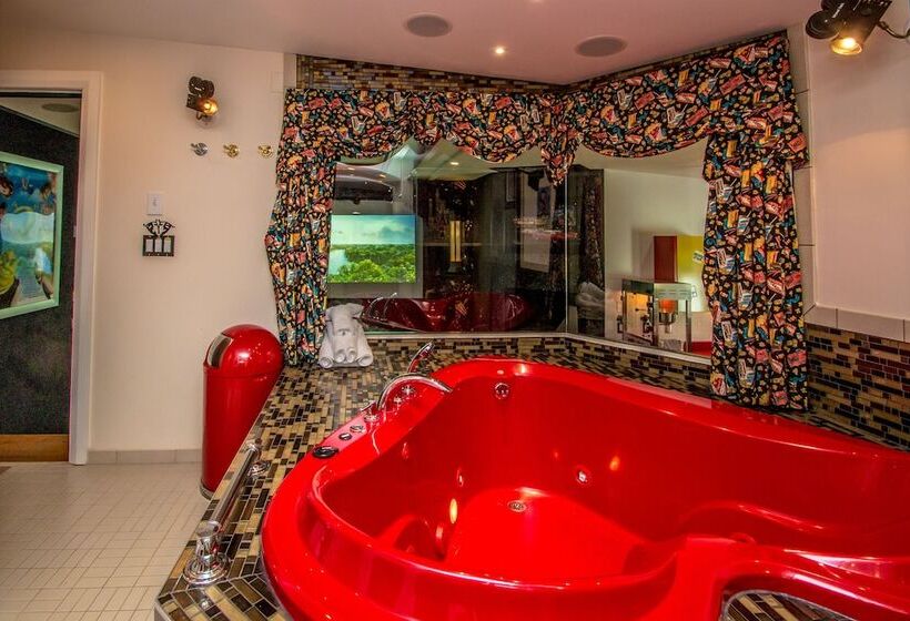 هتل Adventure Suites