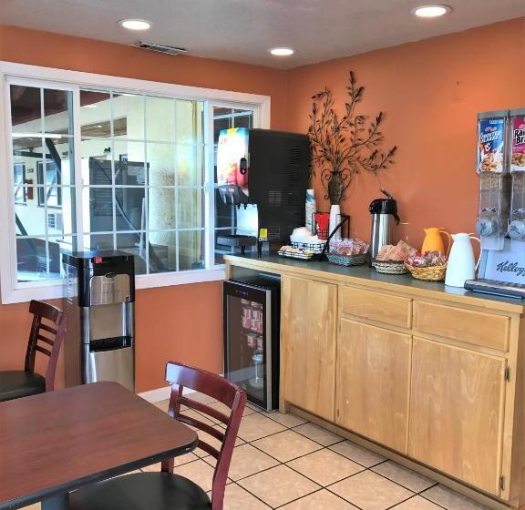 בית מלון כפרי Bestway Inn