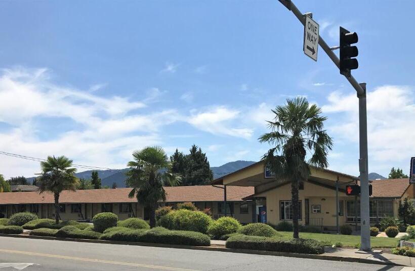 בית מלון כפרי Bestway Inn