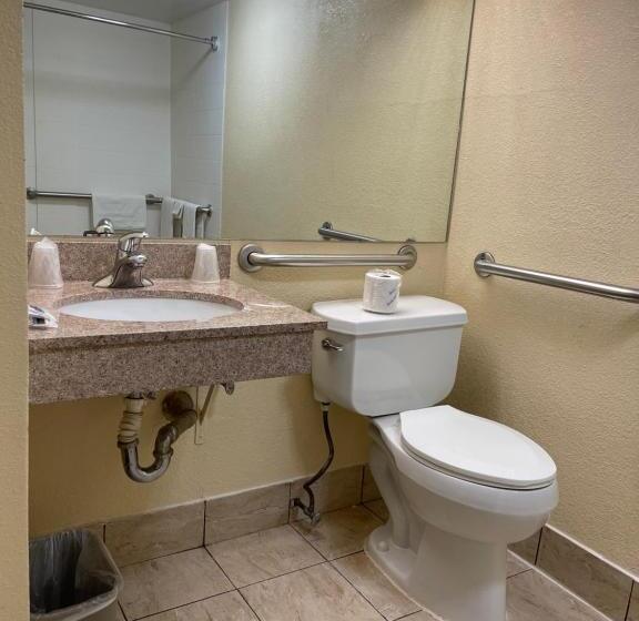 فندق Budget Inn Temple Hills