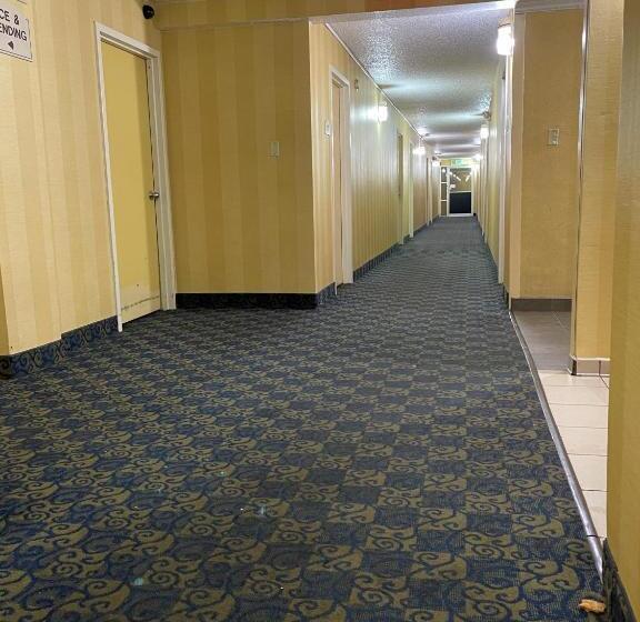 فندق Budget Inn Temple Hills