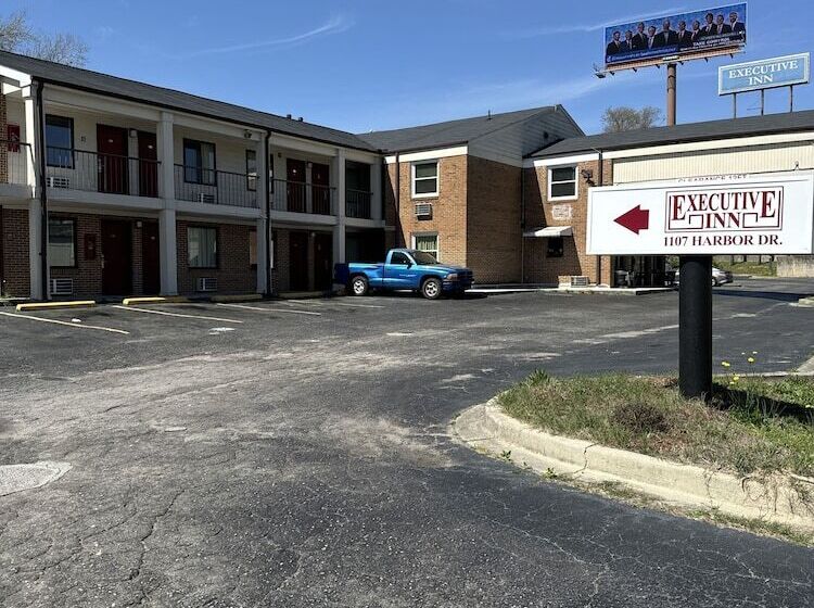 هتل Executive Inn
