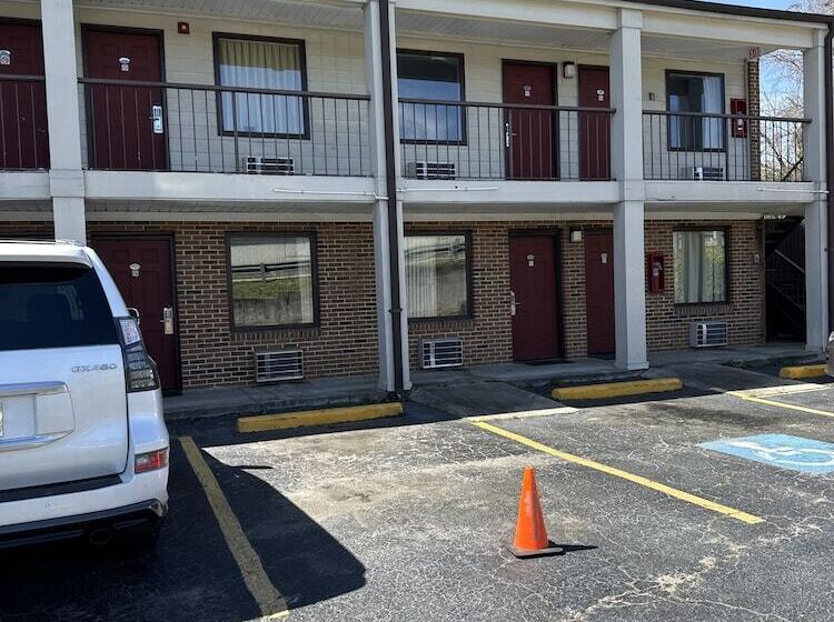 هتل Executive Inn