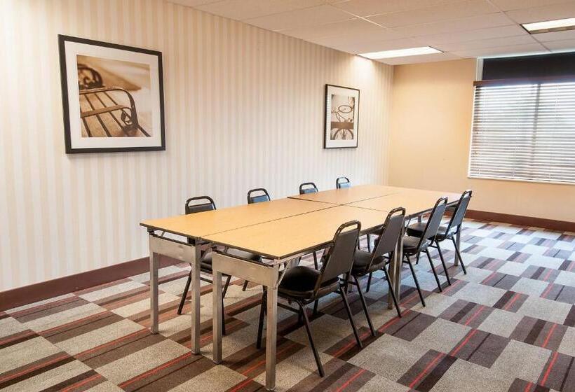 هتل Four Points By Sheraton Columbus Polaris