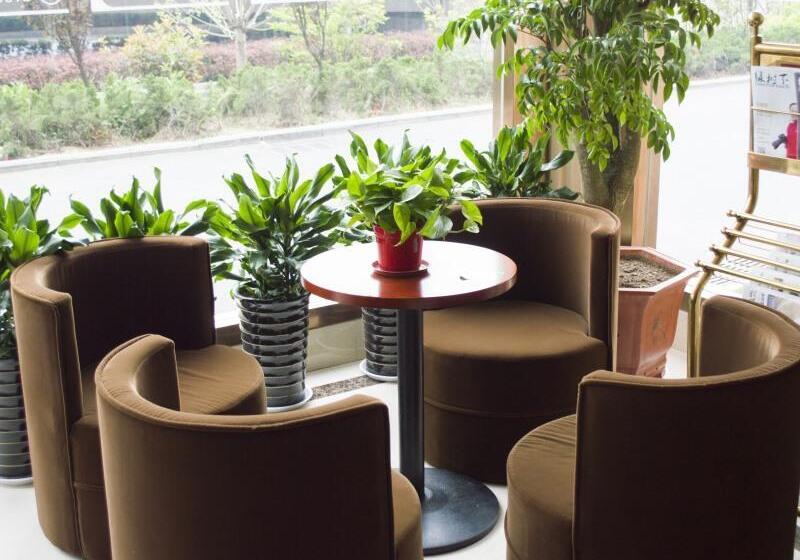 Отель Greentree Inn Anhui Hefei North Fuyang Road Luyang Industrial Park Express