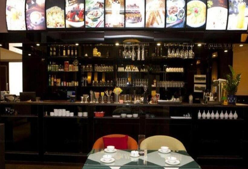 Отель Greentree Inn Hainan Haikou Jinniu Road Business