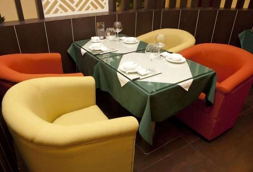 Отель Greentree Inn Hainan Haikou Jinniu Road Business