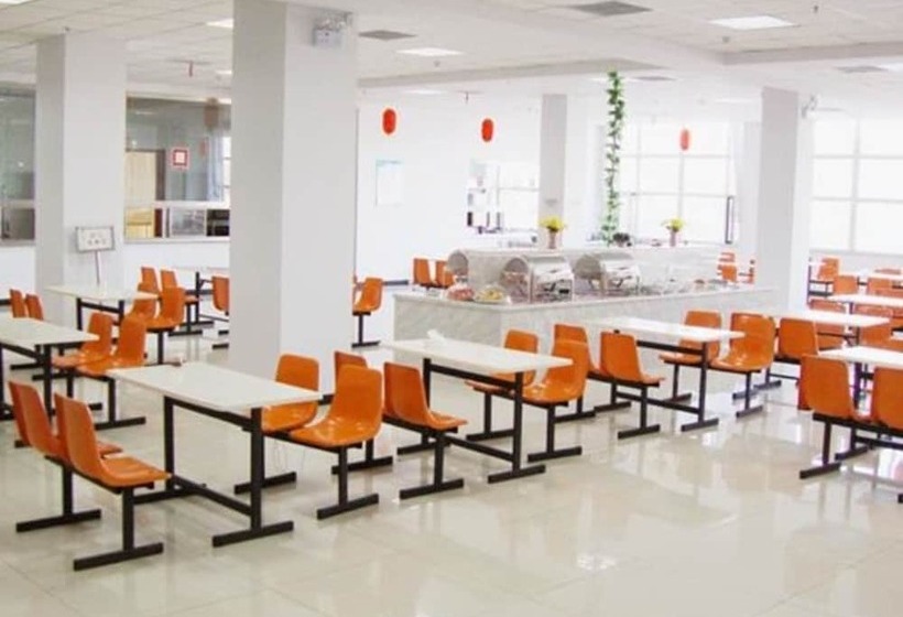 Отель Greentree Inn Hebei Zhangjiakou Wuyi East Street Jianxing Express