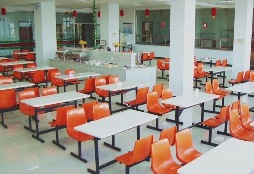 Отель Greentree Inn Hebei Zhangjiakou Wuyi East Street Jianxing Express