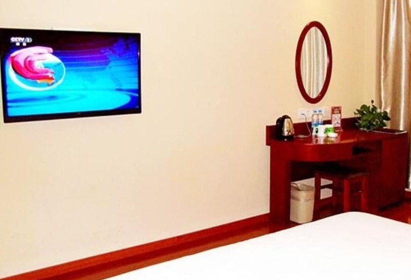 Отель Greentree Inn Hebei Zhangjiakou Wuyi East Street Jianxing Express