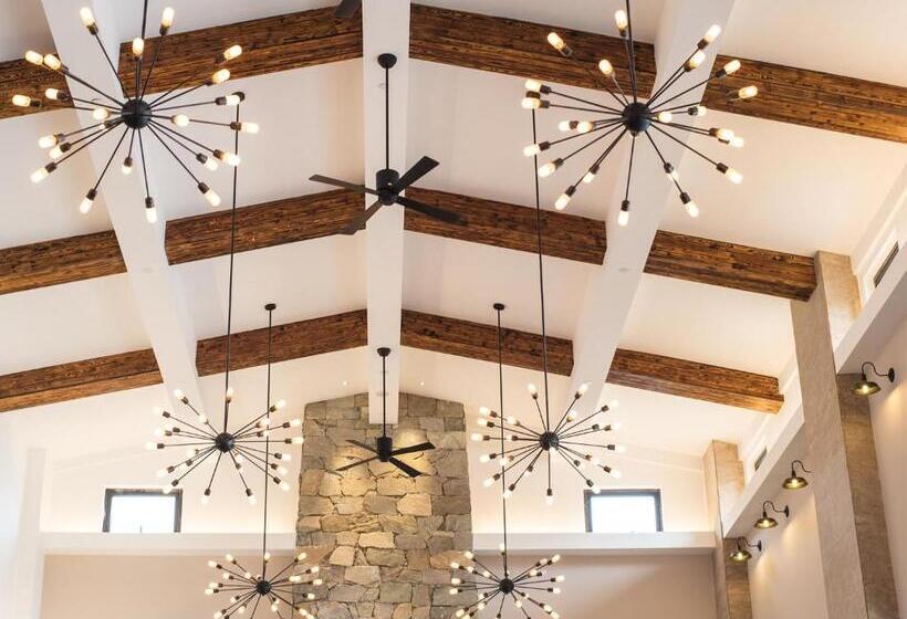 هتل High Mountain Resort Shangri La