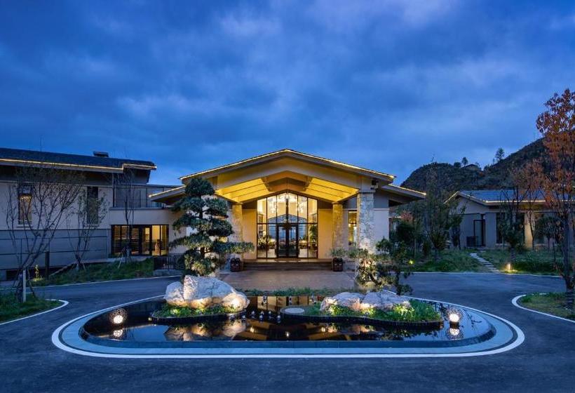 هتل High Mountain Resort Shangri La