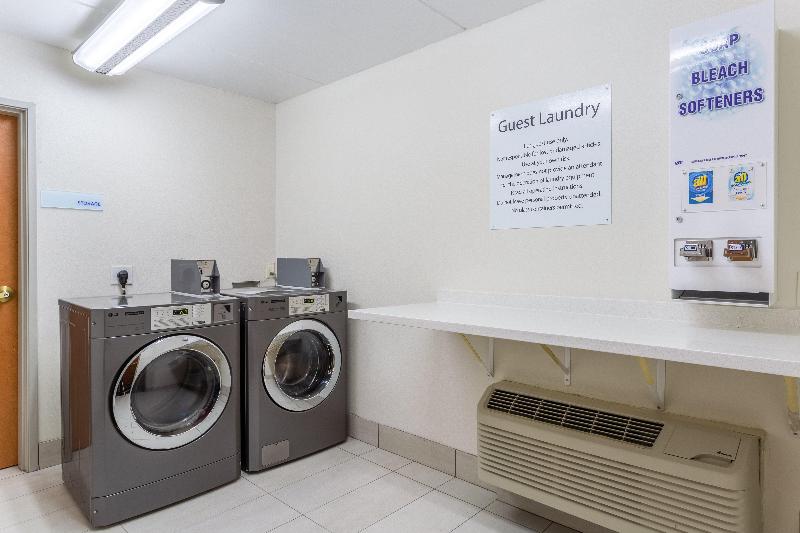 فندق Holiday Inn Express & Suites Cedar Falls   Waterloo, An Ihg