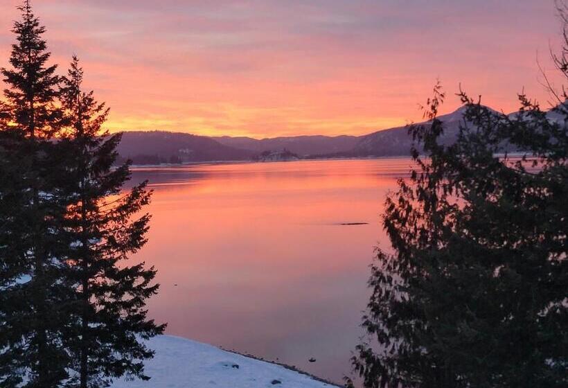 فندق Lodge At Sandpoint