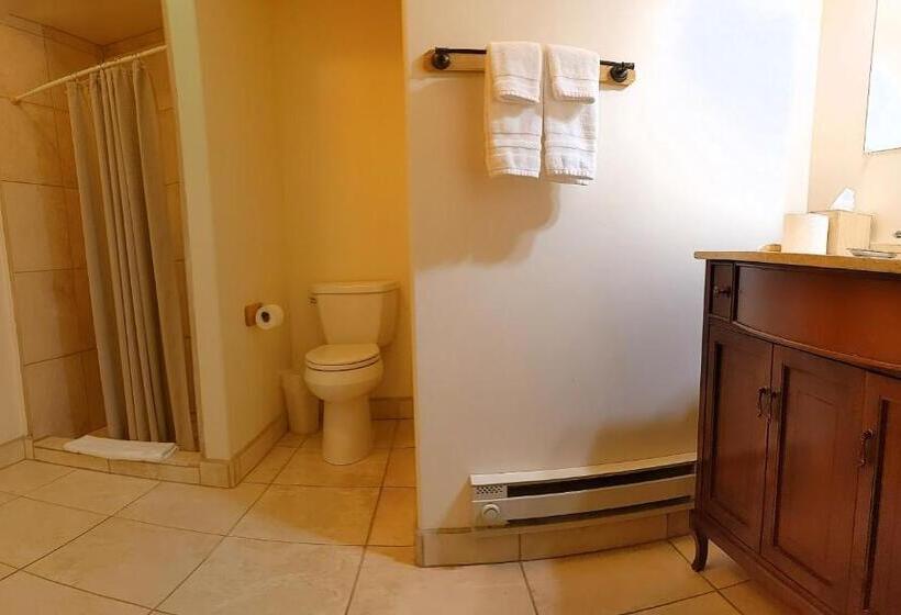 فندق Lodge At Sandpoint