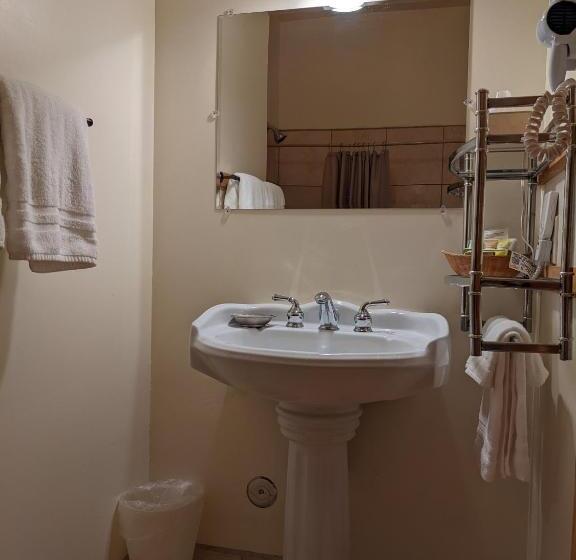 فندق Lodge At Sandpoint