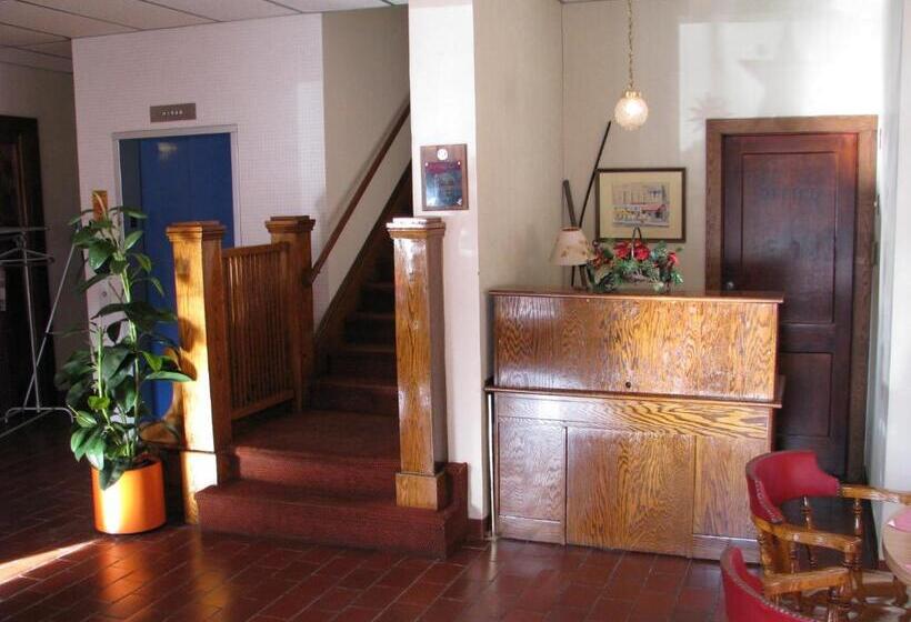 فندق Old National