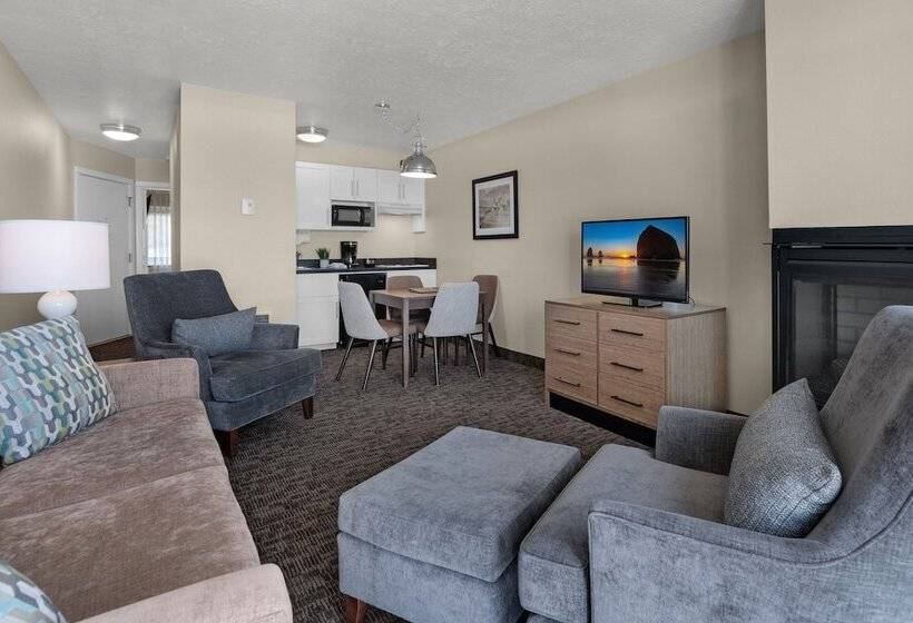 호텔 Pelican Shores Inn