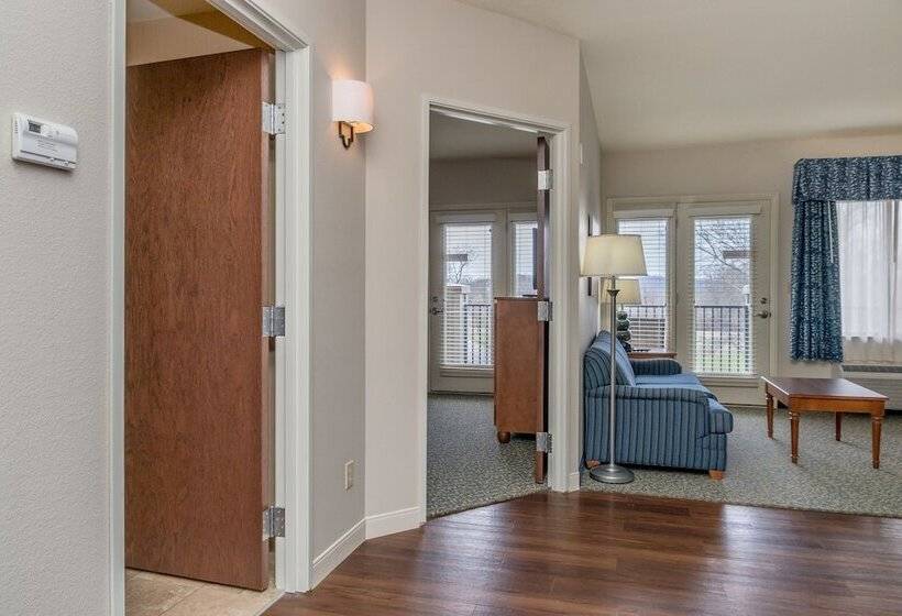 فندق Port Of Kimberling Marina & Resort