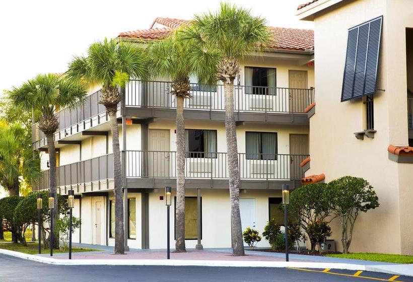 فندق Quality Inn & Suites By The Parks