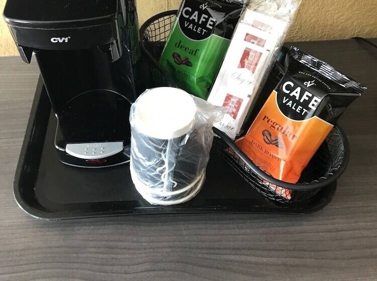 酒店 Red Carpet Inn Orchard Park