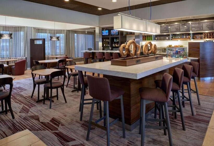 فندق Sonesta Select Indianapolis Carmel