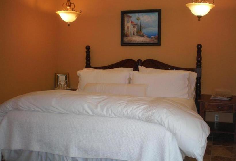 ホテル Spanish Villa Inn