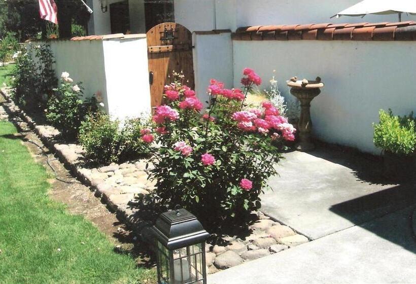 ホテル Spanish Villa Inn