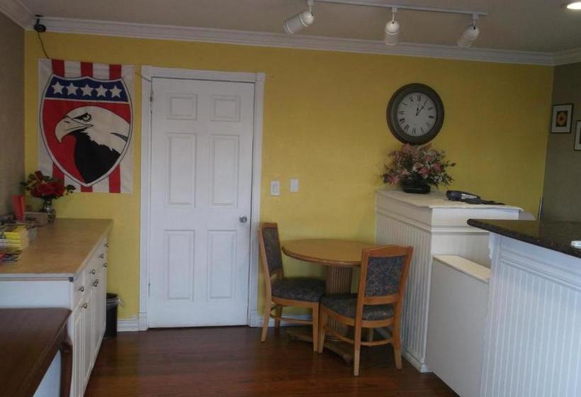 호텔 Travel Inn And Suites