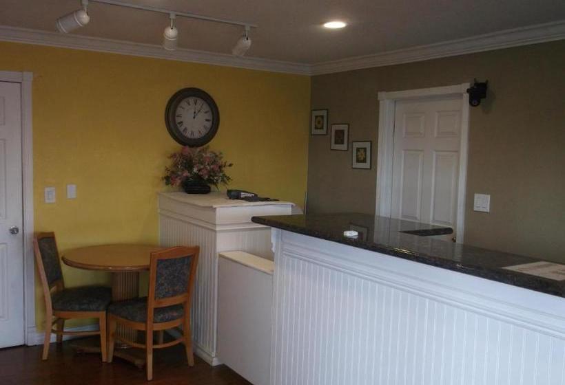 호텔 Travel Inn And Suites