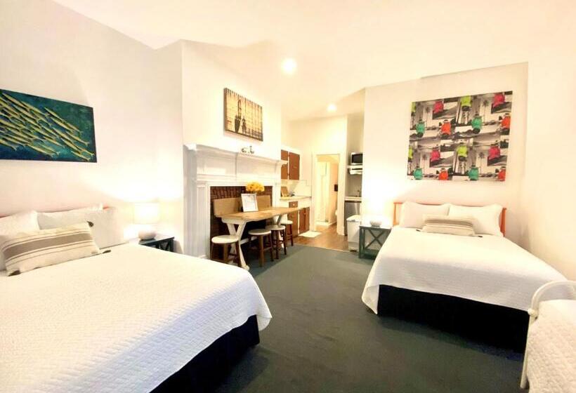 فندق Windward At The Beach