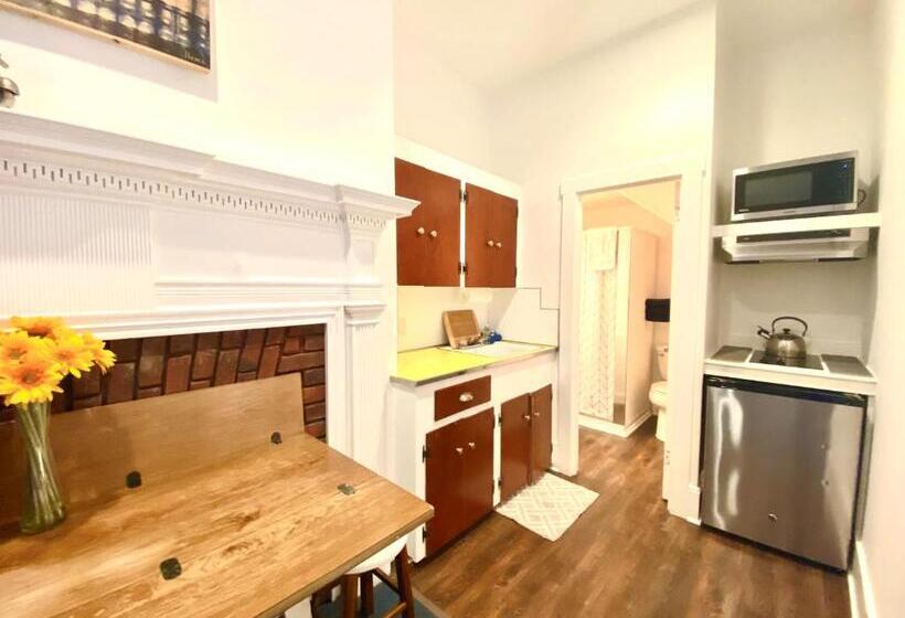 فندق Windward At The Beach